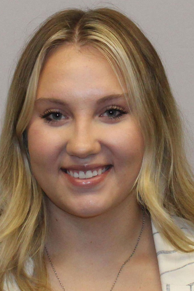 Headshot of Carly Rothfuss